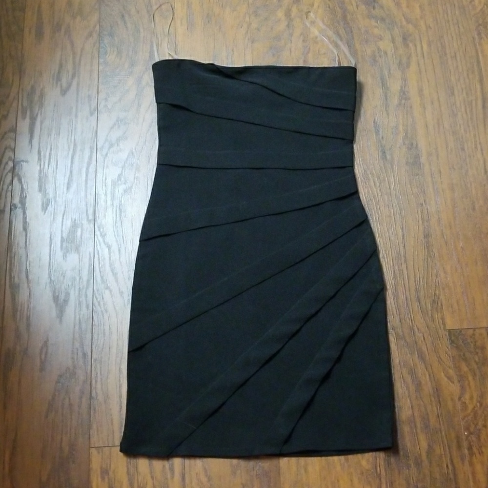 Black bodycon dress
